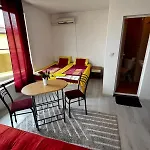 Apartament къща поморини *